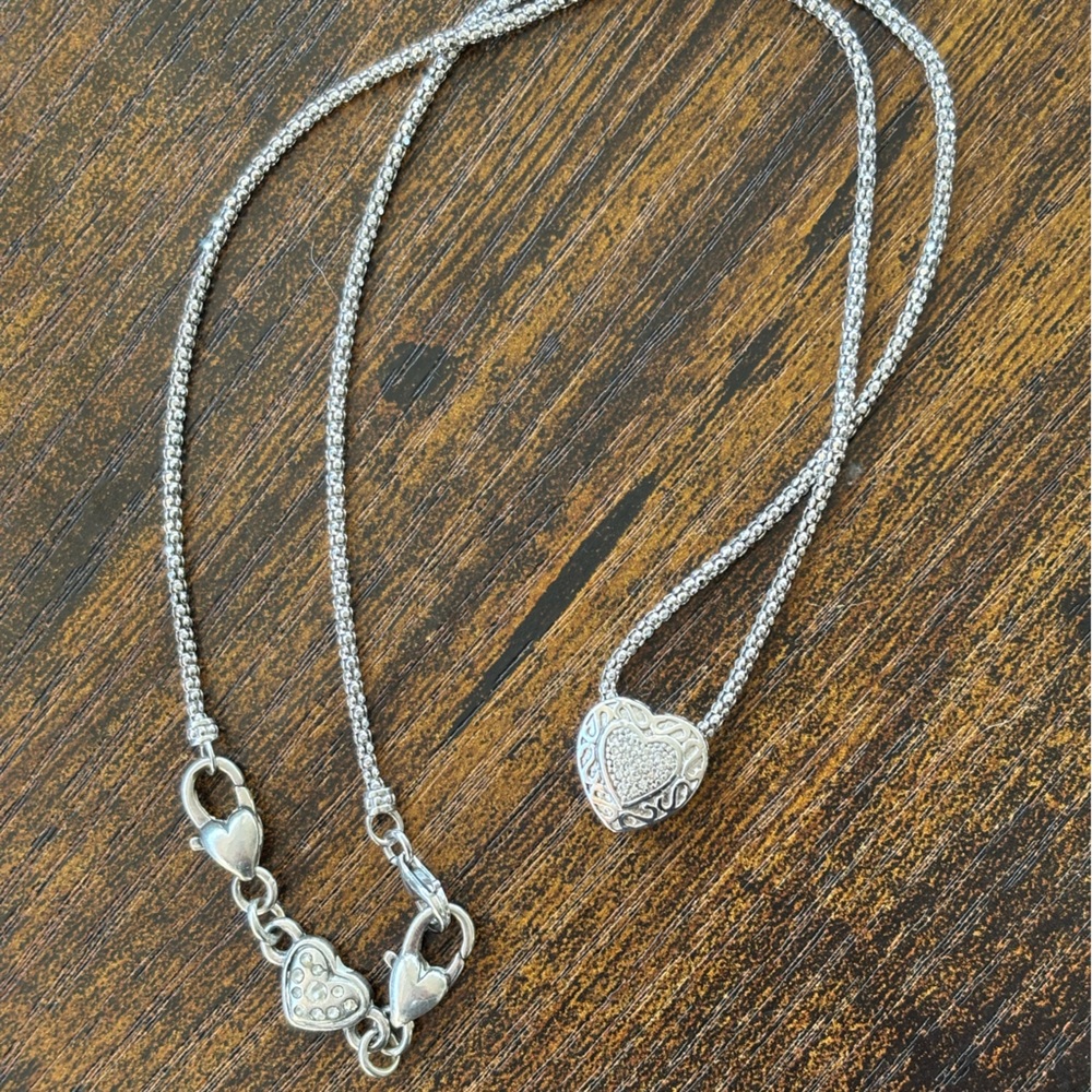 Silver heart pendant necklace